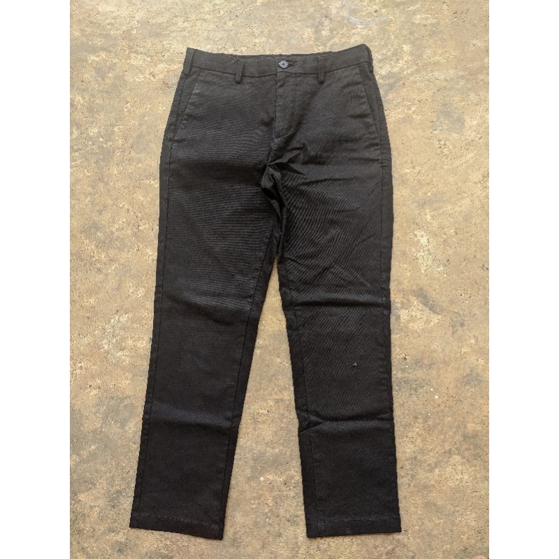 Celana Chino Slim Fit Uniqlo second