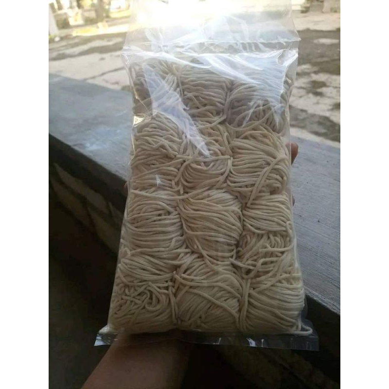 

mie mentah/miebasah