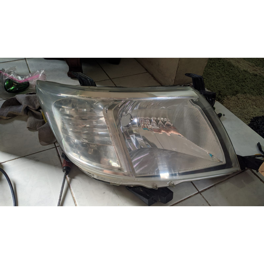 Headlamp Lampu Depan Toyota Hilux 2012 2013 2014 2015