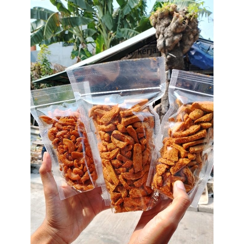 

paket bundling basreng 234 Gram + 75 Gram basreng + 73 Makaroni pedas gurih