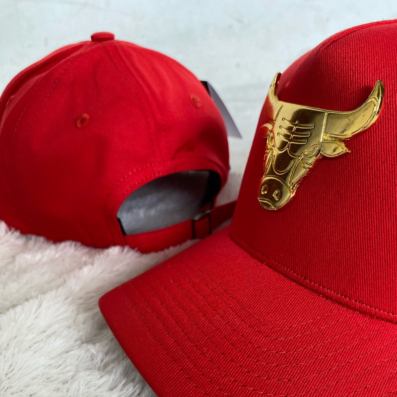 TOPI CHBHULLS MERAH LOGO GOLD BESI ORIGINAL PREMIUM