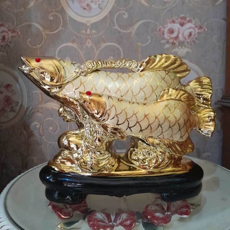 Keramik Pajangan Ikan Arwana