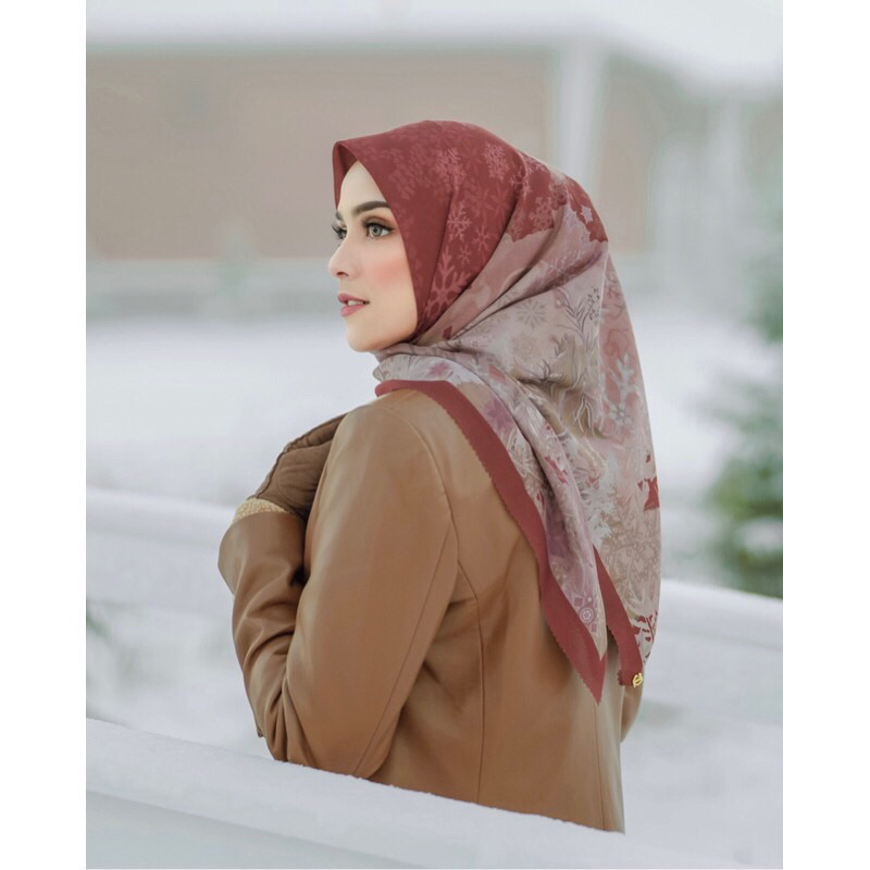 buttonscarves frozen teaberry