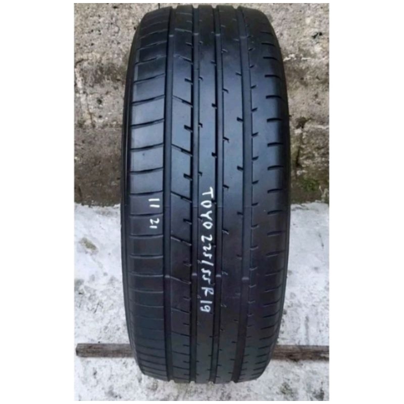 Ban Mobil Copotan Ring 19 Ukuran 225/55 R19 Merek Toyo Second Tubless