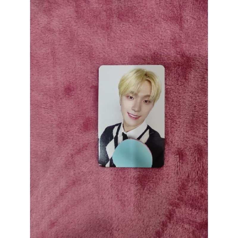 Photocard SEVENTEEN DINO Going Magazine / GOMAGZ Vol. 2 Black Version