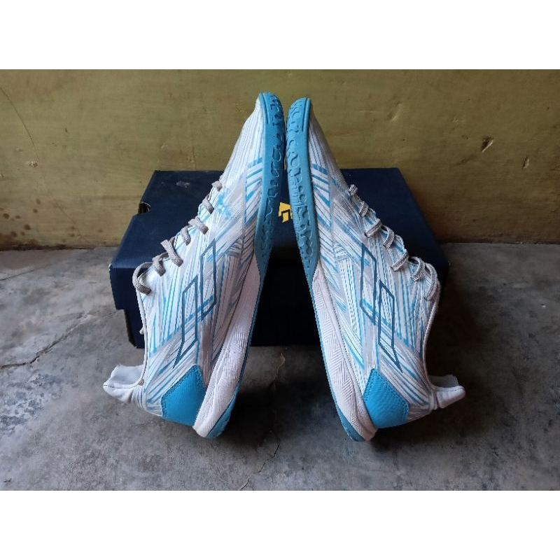 SECOND sepatu futsal take all ls omega & mills materna