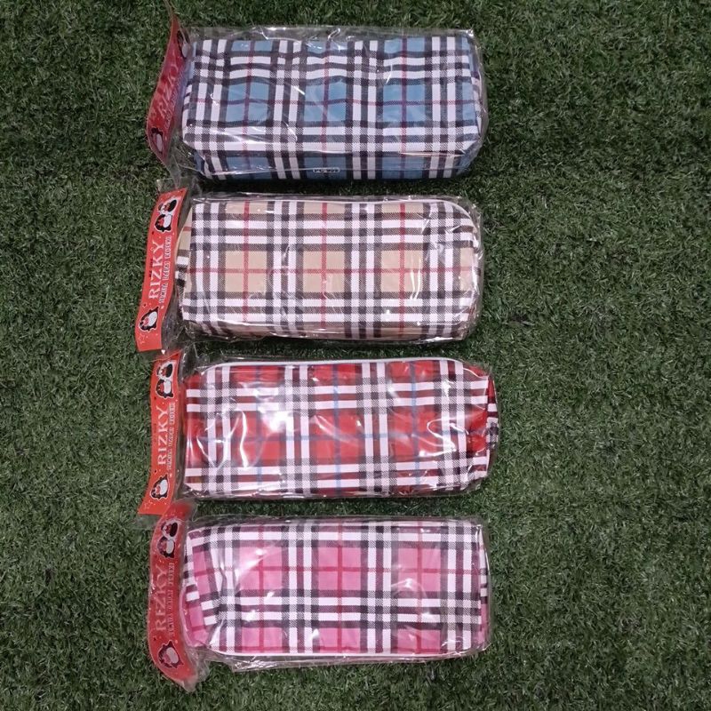 

tempat pensil kain besar RIZK