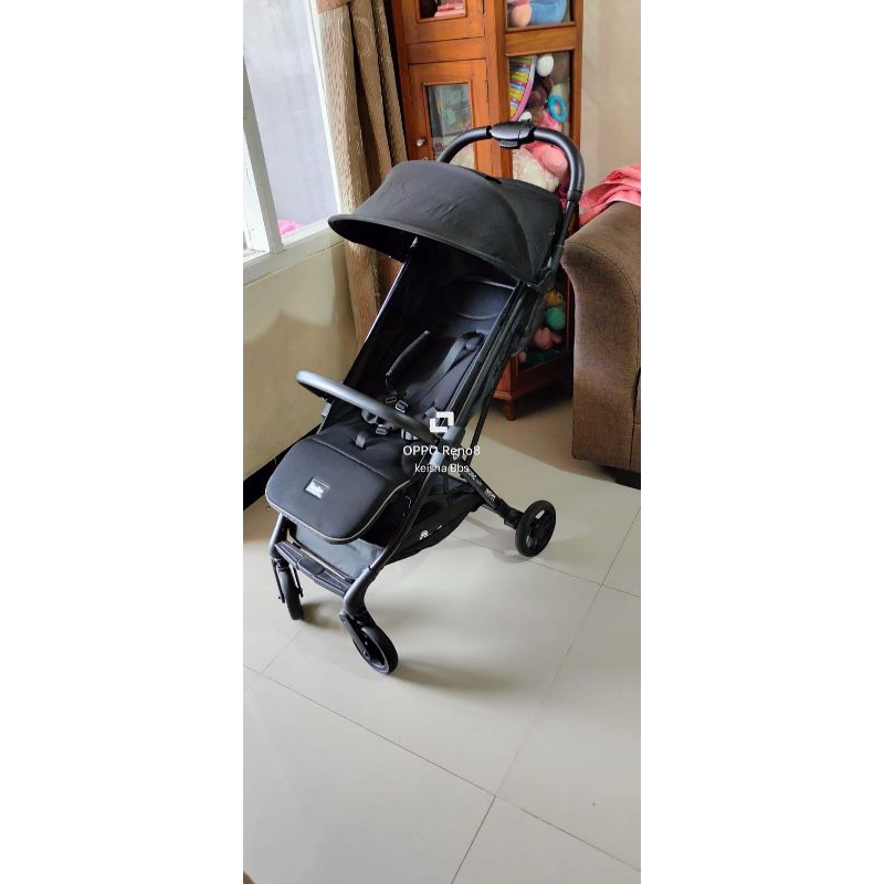 stroller iconic Conic auto preloved hitam