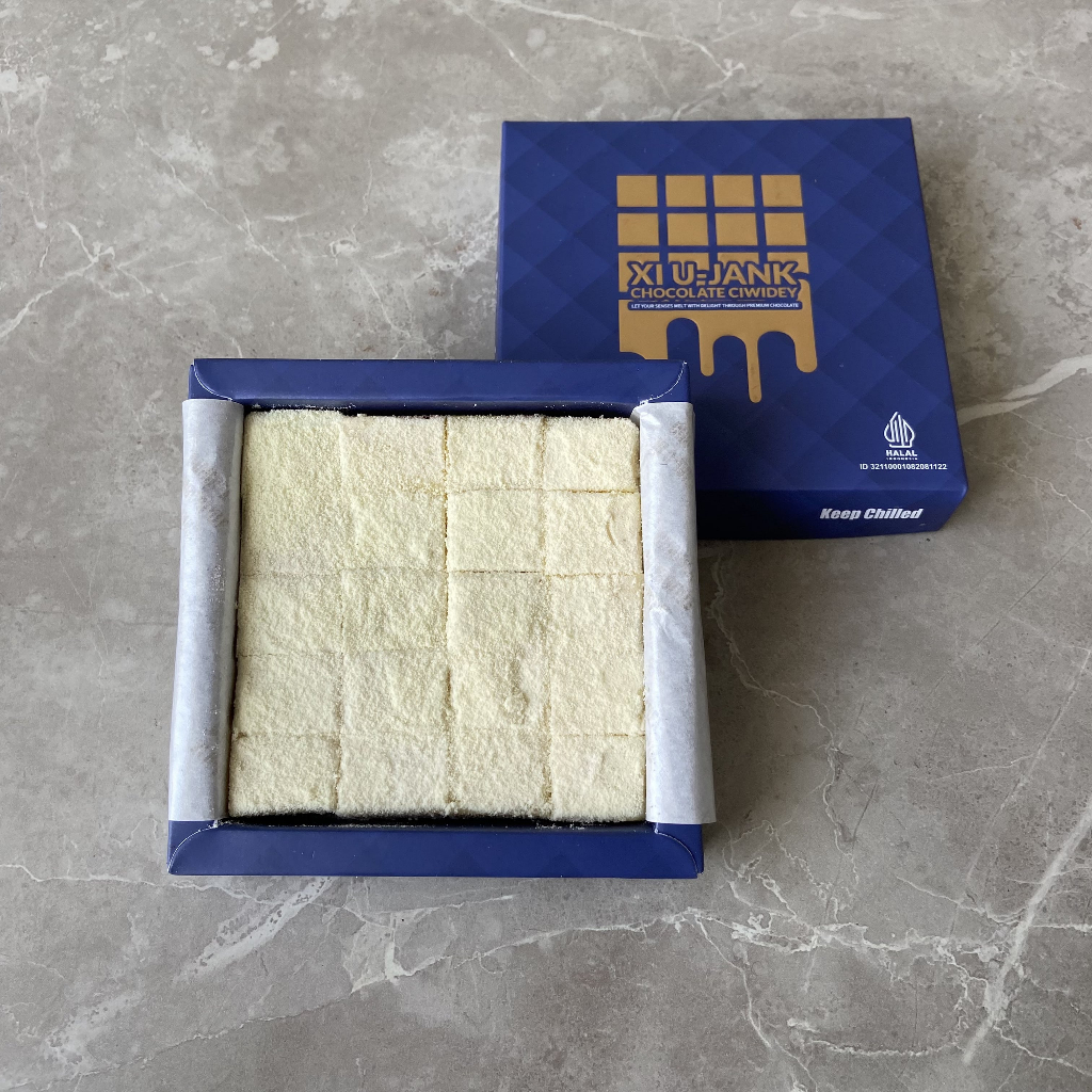 

pink XIUJANK NAMA WHITE CHOCOLATE