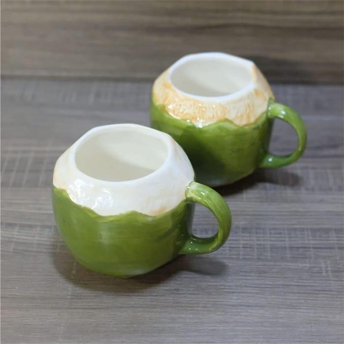 Gelas Unik bentuk kelapa- gelas Cafe, gelas souvenir, mug keramik