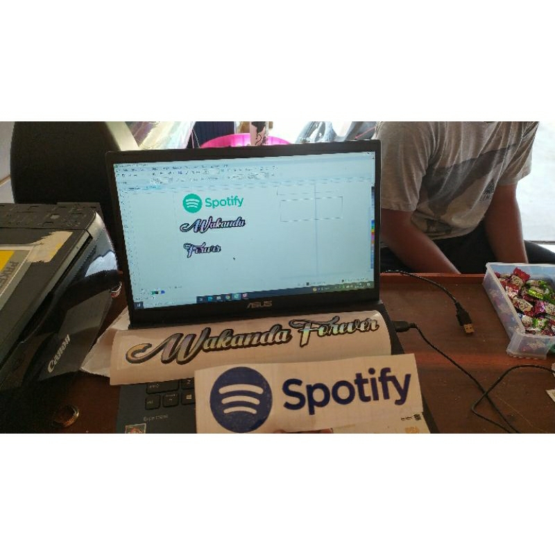 

sticker cutting free request bebas ukuran