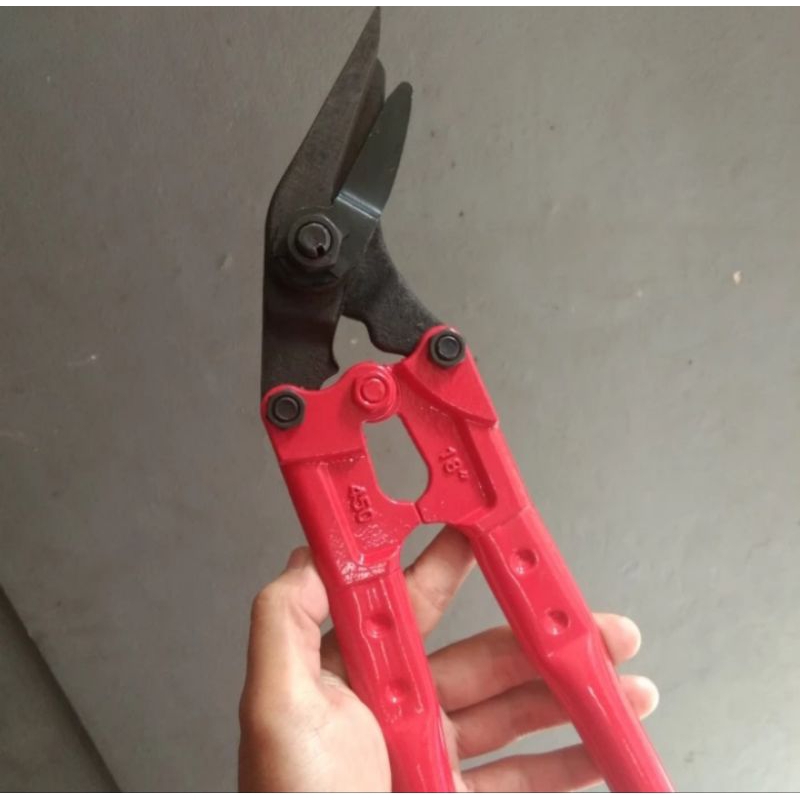 

Gunting khusus potong plat besi 18 inch Bandeyezer 450 mm