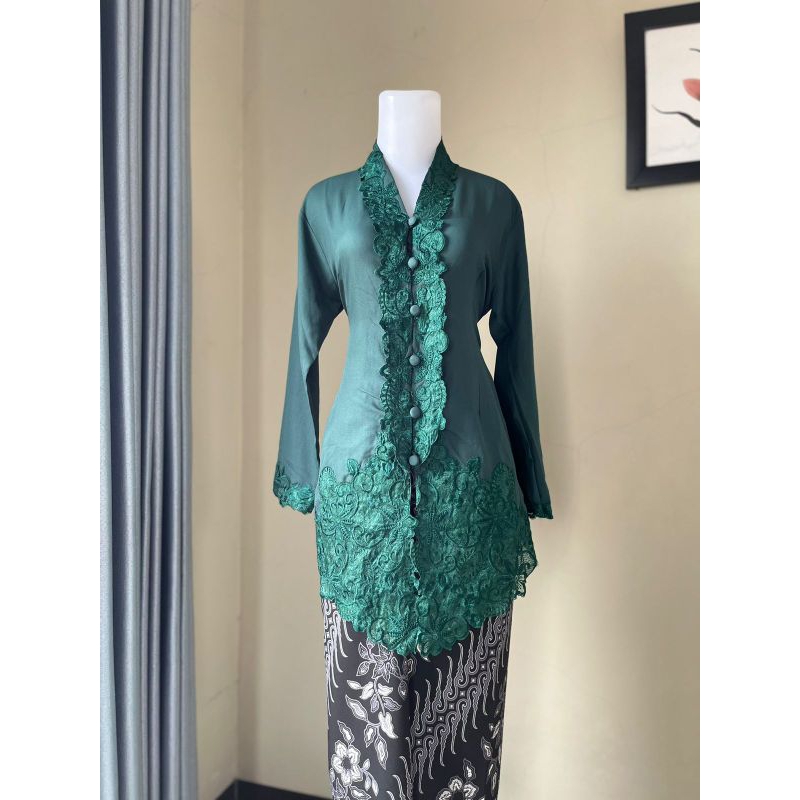 Baju kebaya modern encim bordir kartini
