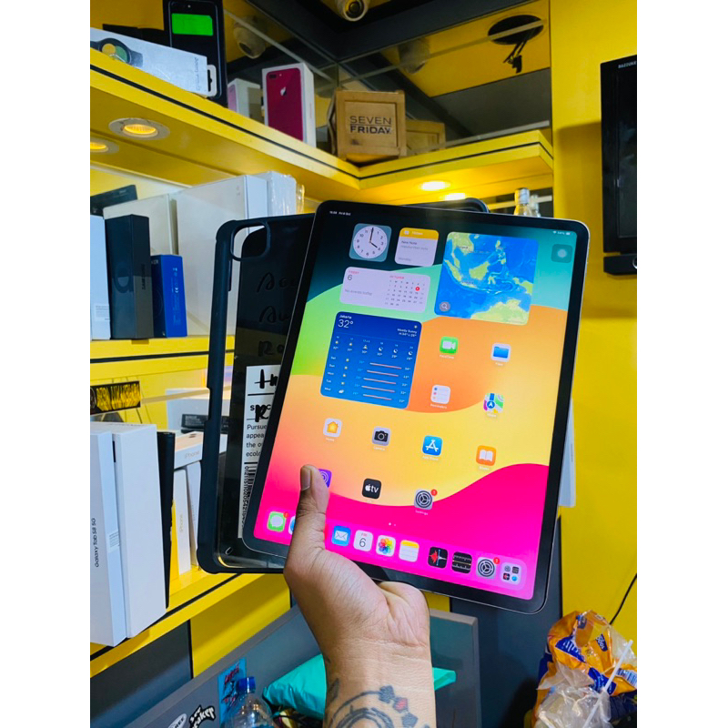 Ipad pro M2 (12.9-inch) (6th Generation) 128GB wifi+cellular inter garansi on panjang