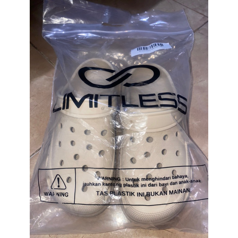 Limitless - Sandal Wanita Slip On Baim Fuji