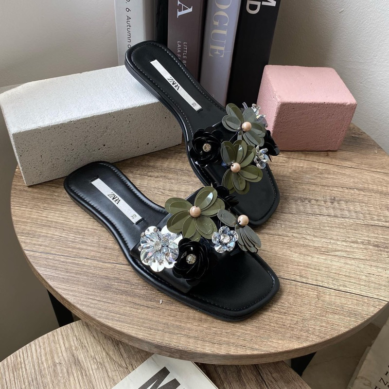 ZR Flat Sandals With Floral Sequins