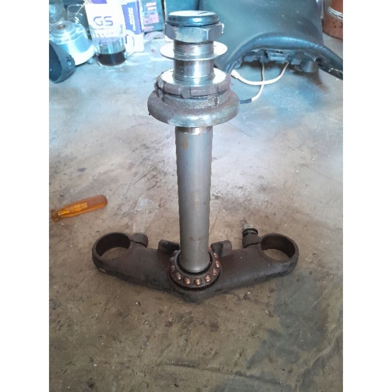 segitiga bawah T CBR 250R Thailand