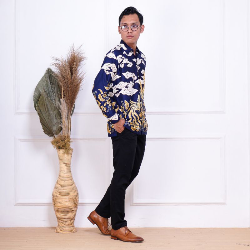 Pantja Batik Kemeja Pria Motif Burung #18023 Bahan Kain Serat Dobby Premium Lengan Panjang Warna Nav
