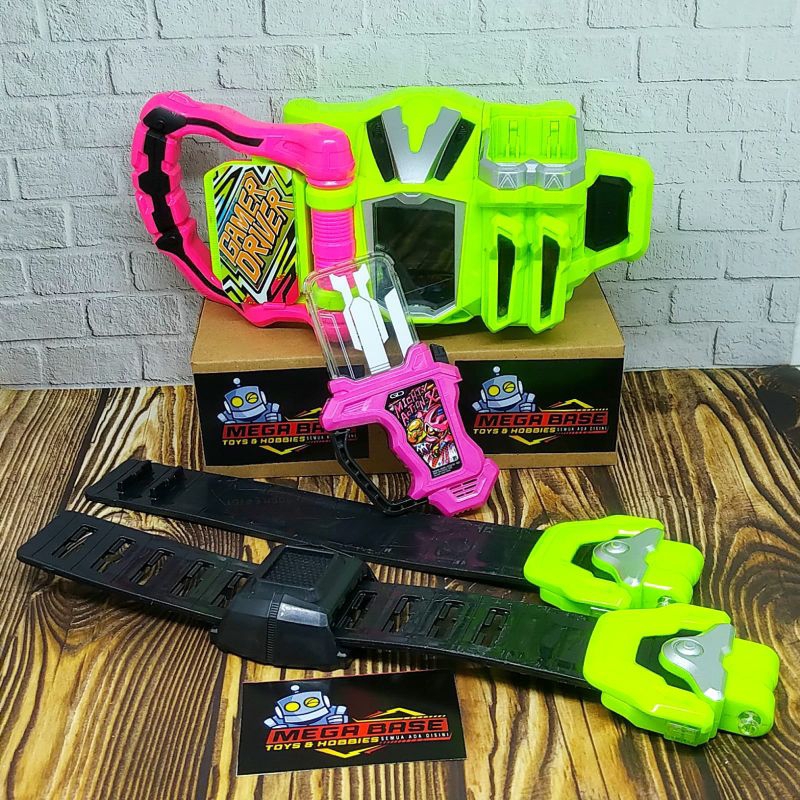 Dx Belt Game Driver kamen Rider Ex Aid  Bandai jpn