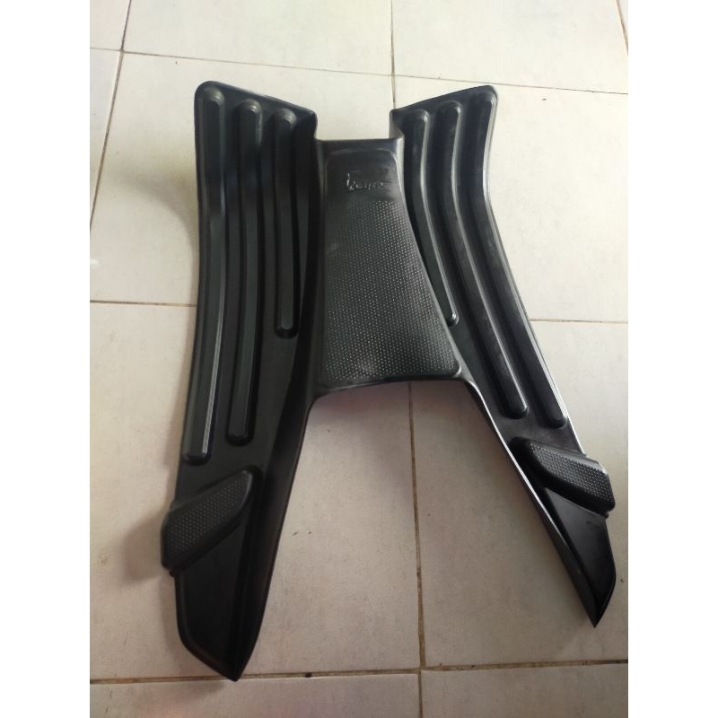 prelove karpet hitam vespa S LX LX original