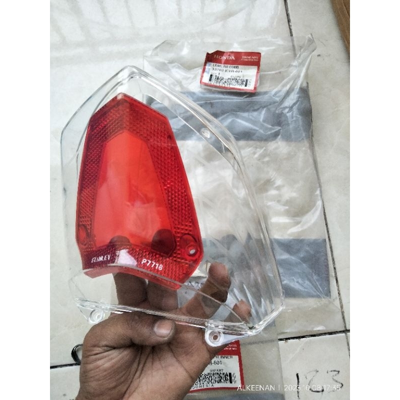mika lampu belakang set Honda Revo lama 100cc lancip 33702 33701 kvr 601 original AHM