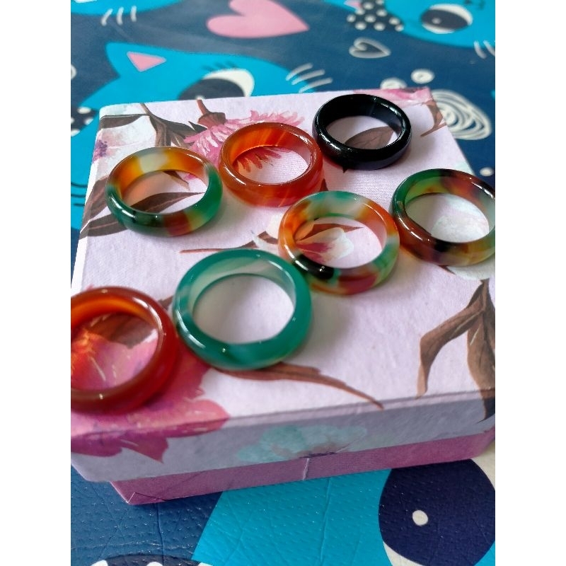 cincin batu giok panca warna ori