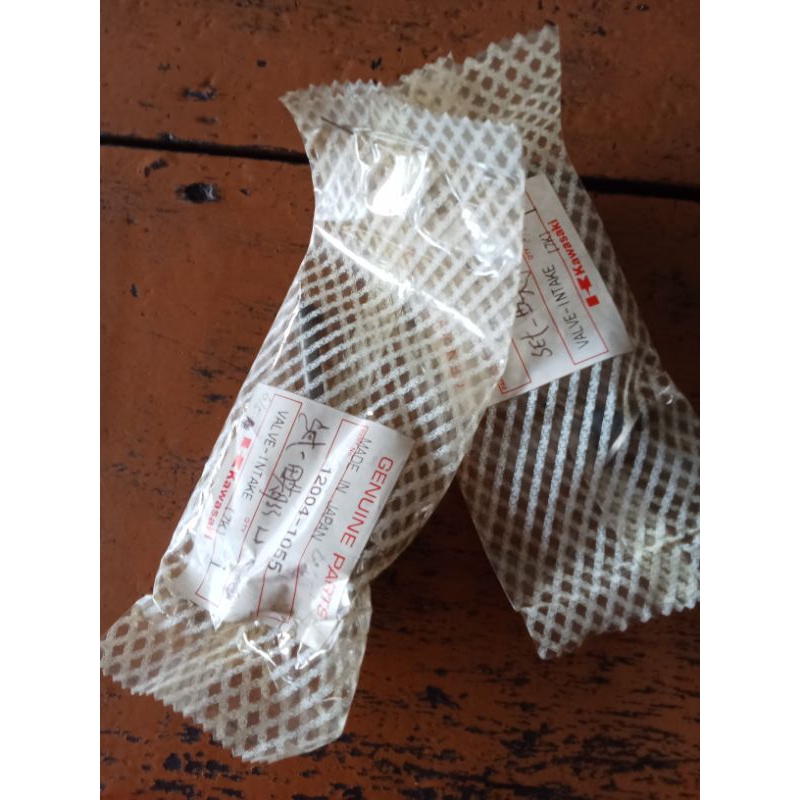 Payung Klep Set Motor Kawasaki Kaze R Ori Kawasaki Gunuine Part 100%.