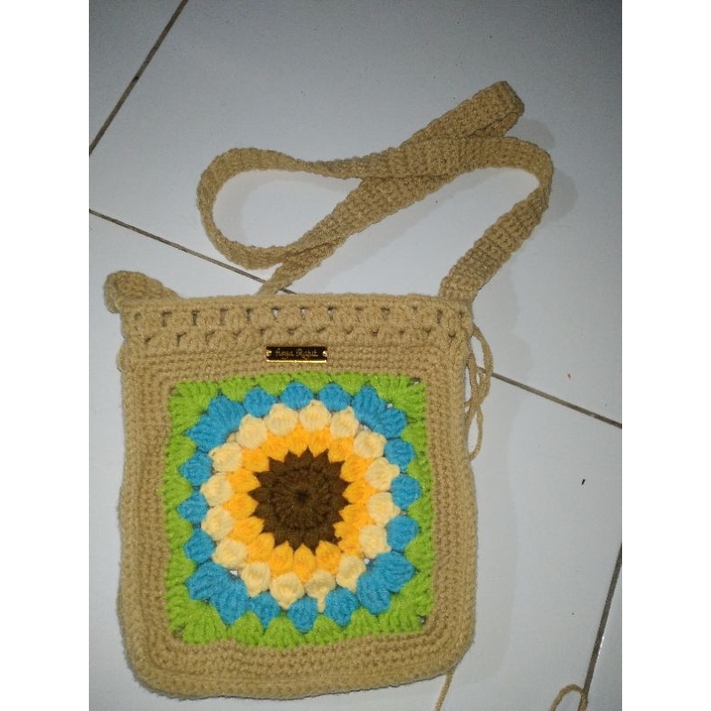 tas slempang granny square