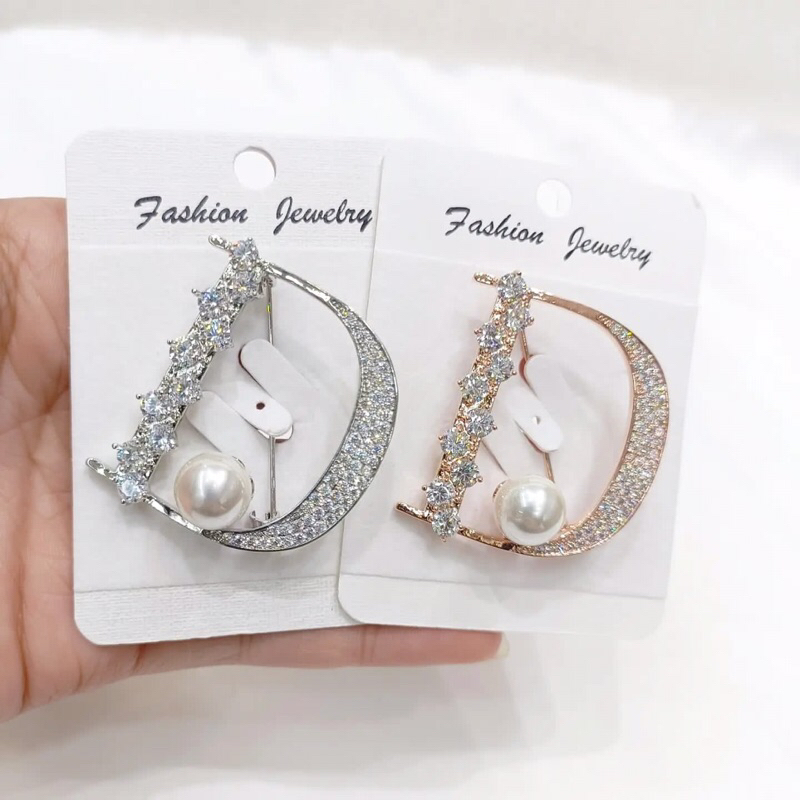 Bros fashion D mutiara diamond cubic sirconia / Bros hijab huruf D pearl / Bros jilbab peniti korean