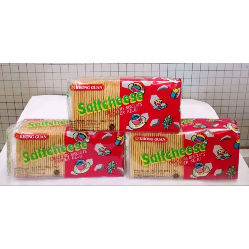 

Biskuit Saltchese Crackers isi 24