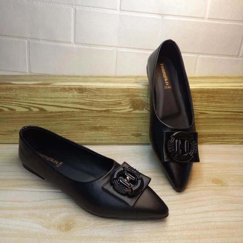 Pansus wanita trendy dan elegant