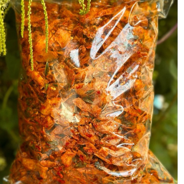 

Singkong kriwil Pedas Daun Jeruk 1kg