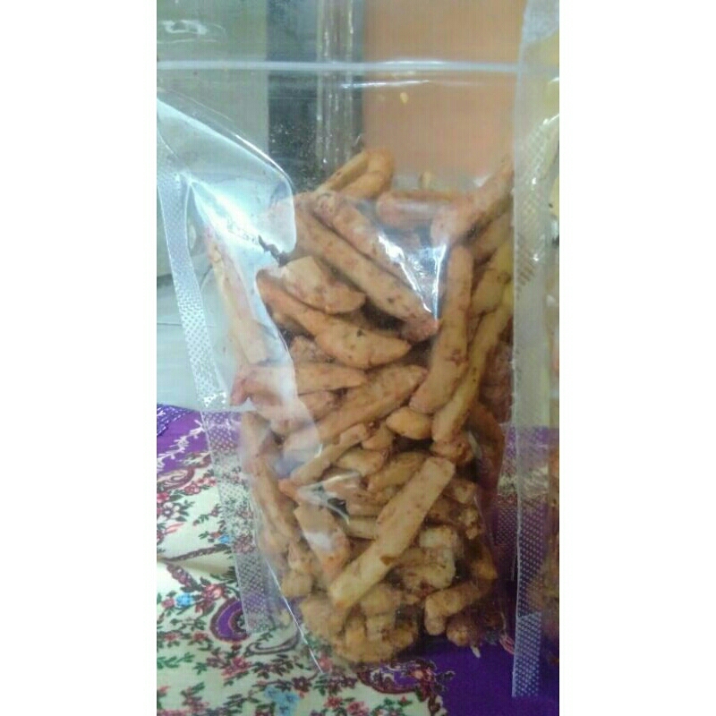

basreng pedas isi 165gr