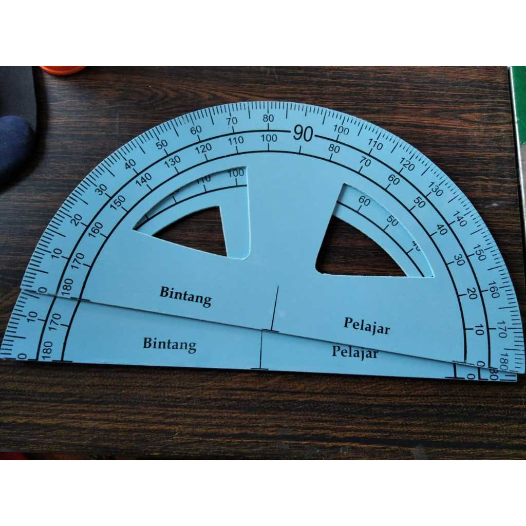 

BUSUR KAYU / BUSUR PAPAN TULIS MELAMIN