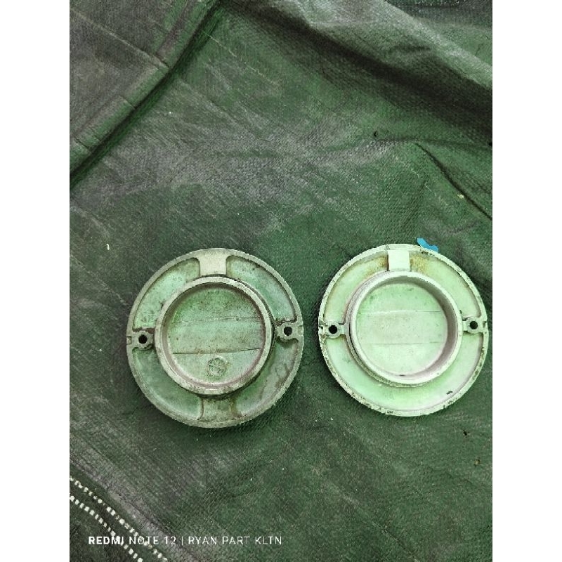 cover tutup bak magnet cb100/GL 100 ORI kondisi bekas pemakan