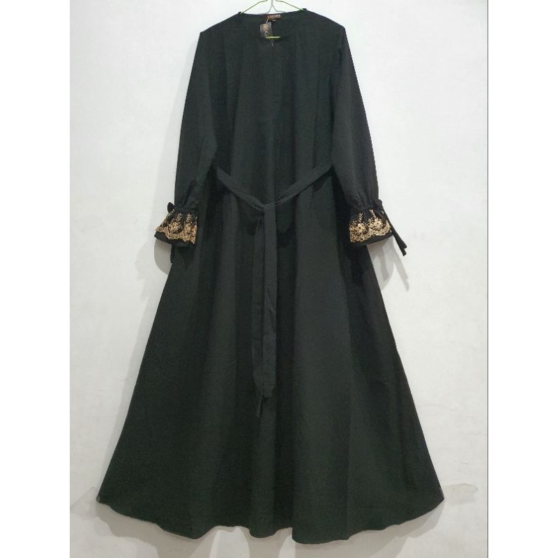 gamis Queen / abaya renda lengan / gamis hitam / gamis hitam lengan renda