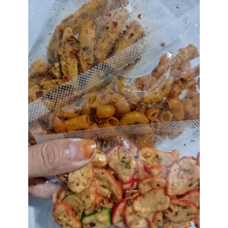 

Basreng daun jeruk isi 35gr