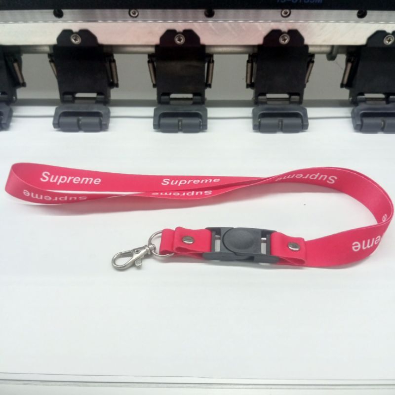 

Tali Lanyard Id Card Custom Supreme | Harga Murah Proses Cepat