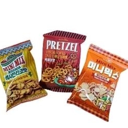 

Samjin Mini Mix Pretzel & Cracker Cheddar Cheese , Tteokbokki, Minimix mexican / Snack Korea 65gr