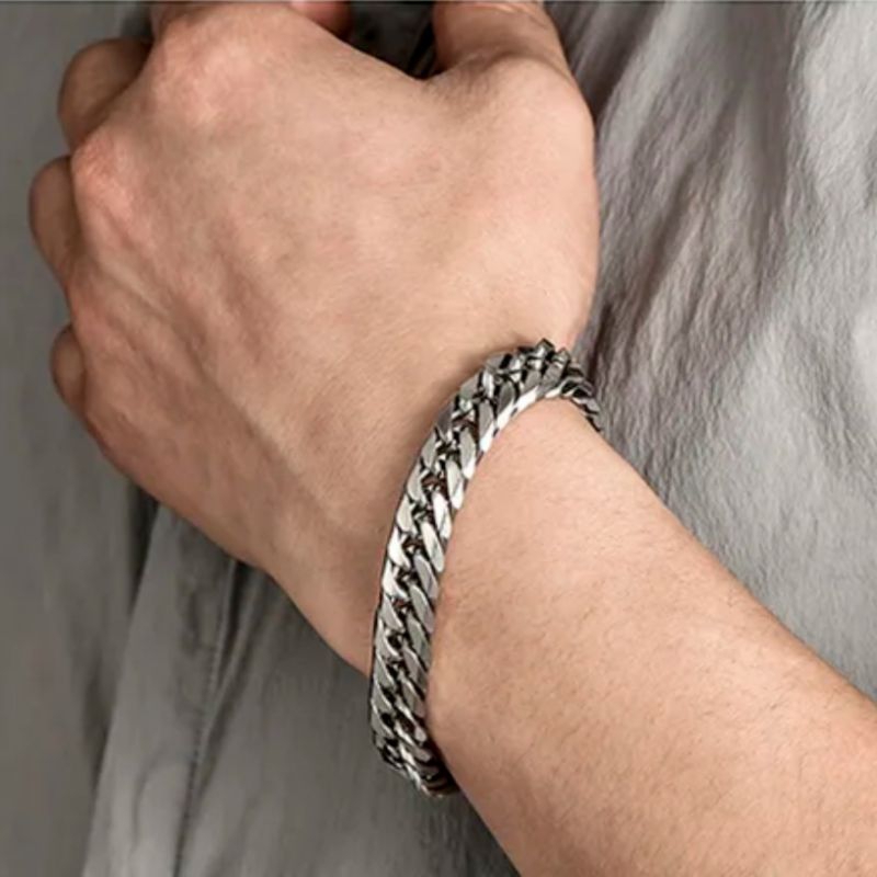 Gelang Titanium Stainless Steel Anti Karat Cowok Keren