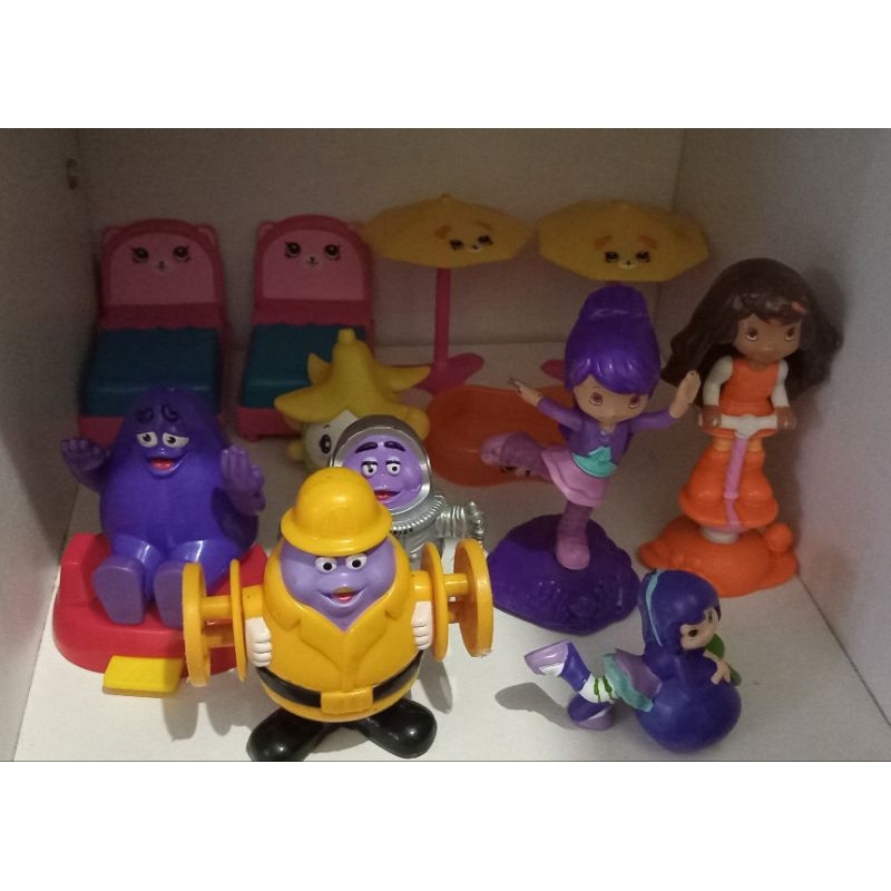 figure cewek strawberry