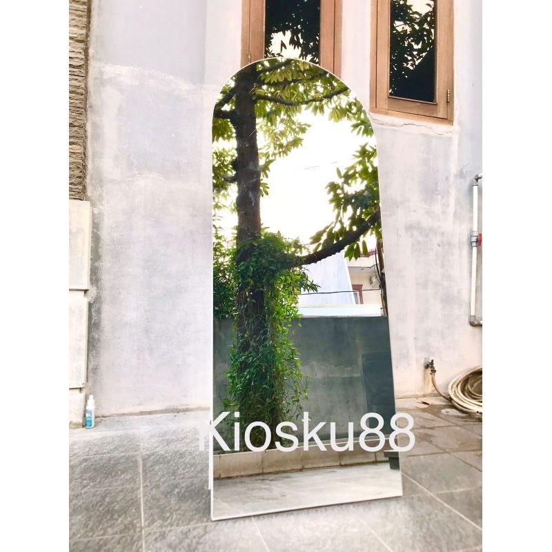 Custom Standing Mirror Oval