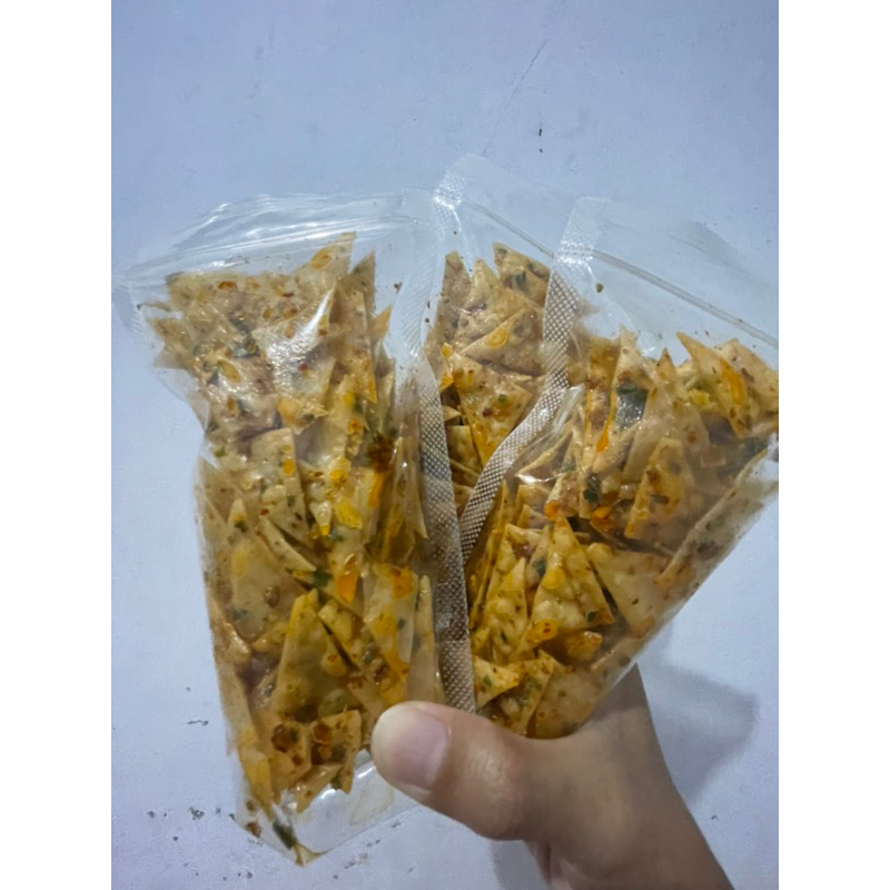 

KULIT PANGSIT DAUN JERUK /50gr/pedasgurih/dijaminnagih