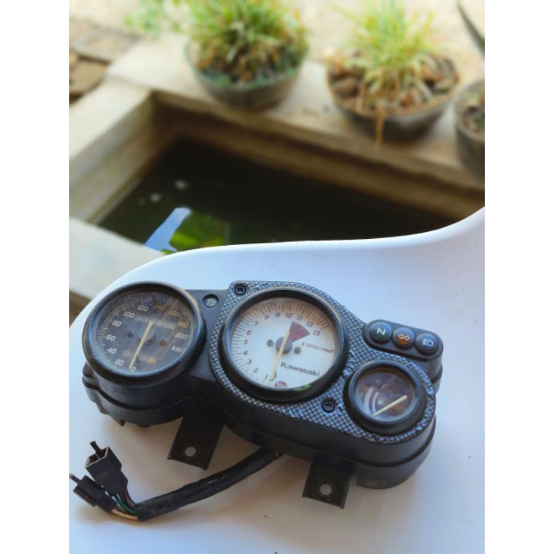 SPEEDOMETER NINJA RR OLD