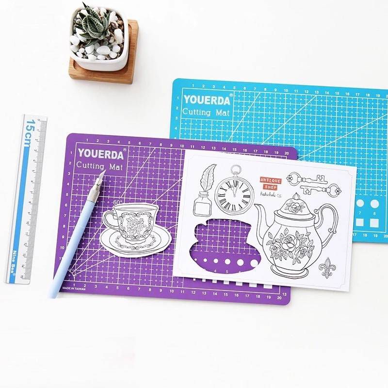 

Cutting Mat Ukuran A5 (22cm x 15cm)/ Alas Potong Sticker Journal/ Cutting Board Soft Alas Foto