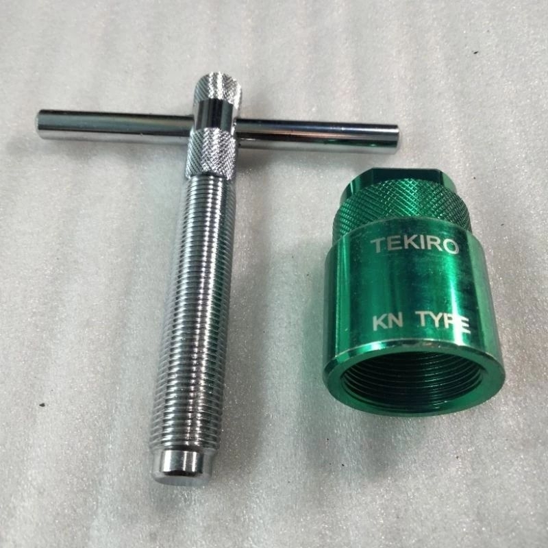 TEKIRO TREKER MAGNET KN