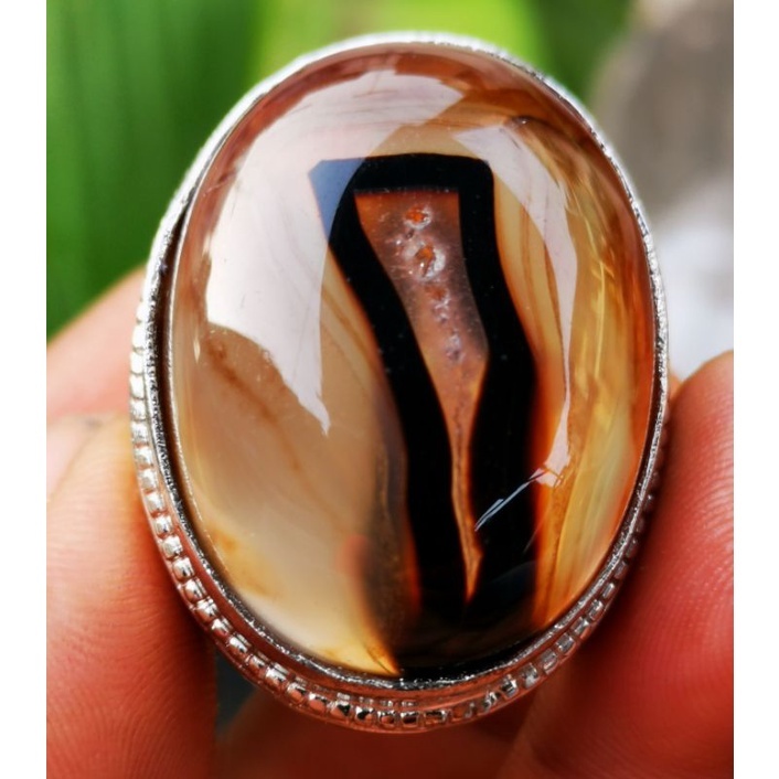 Batu akik natural combong hitam