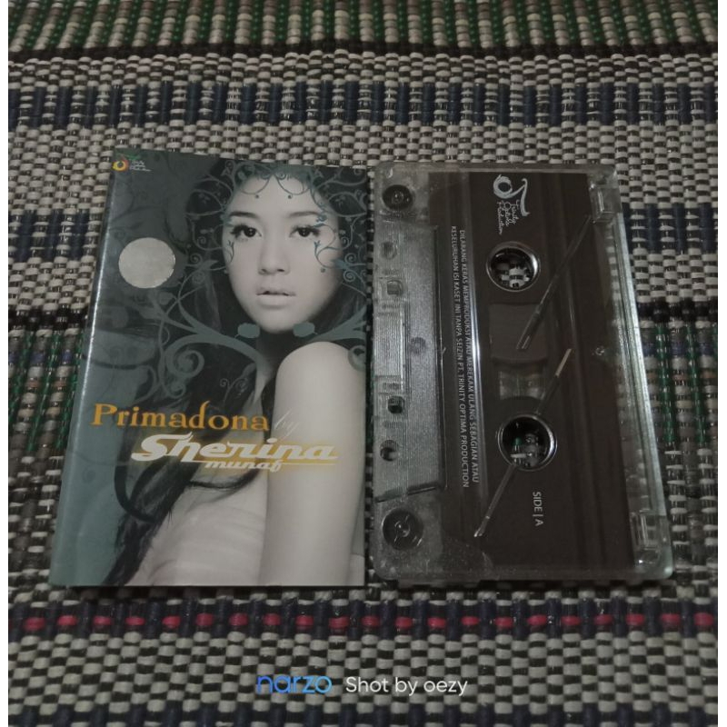 Kaset pita Sherina - primadona