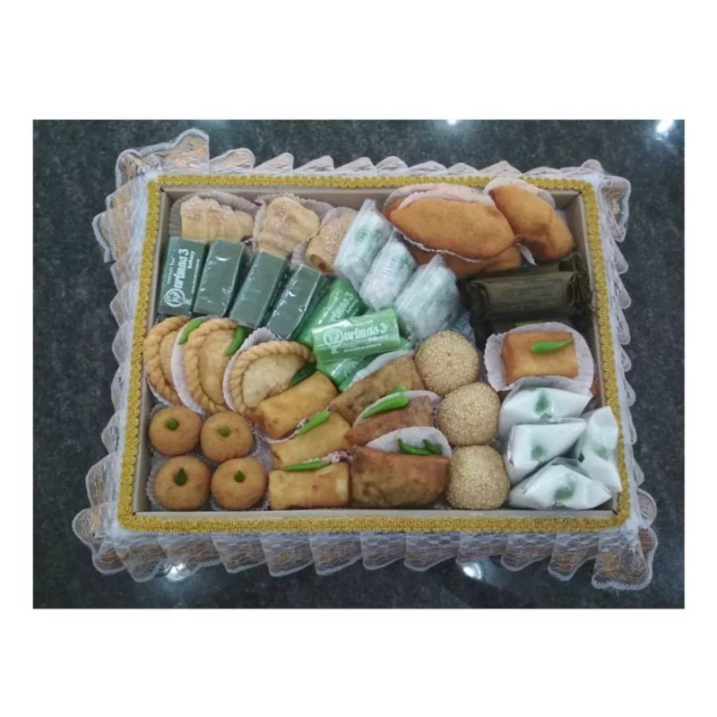 

PAKET NAMPAN PURIMAS 3 Cake & Bakery Syukuran Pemberkatan Pesta