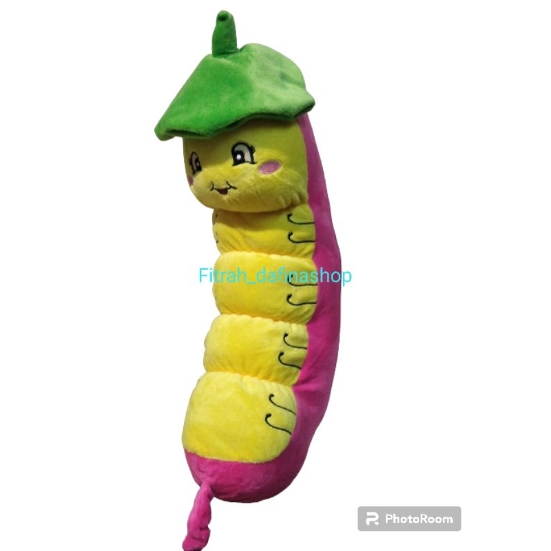 boneka ulat/larva
